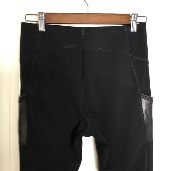 Spanx Every Wear Gloss Pocket Leggings in Black Size Small. - Picture 7 of 12